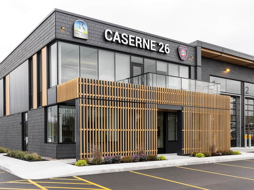 Modern Black Canadian Slate Cladding - Caserne 26